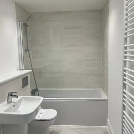 Homestay Deluxe Bristol